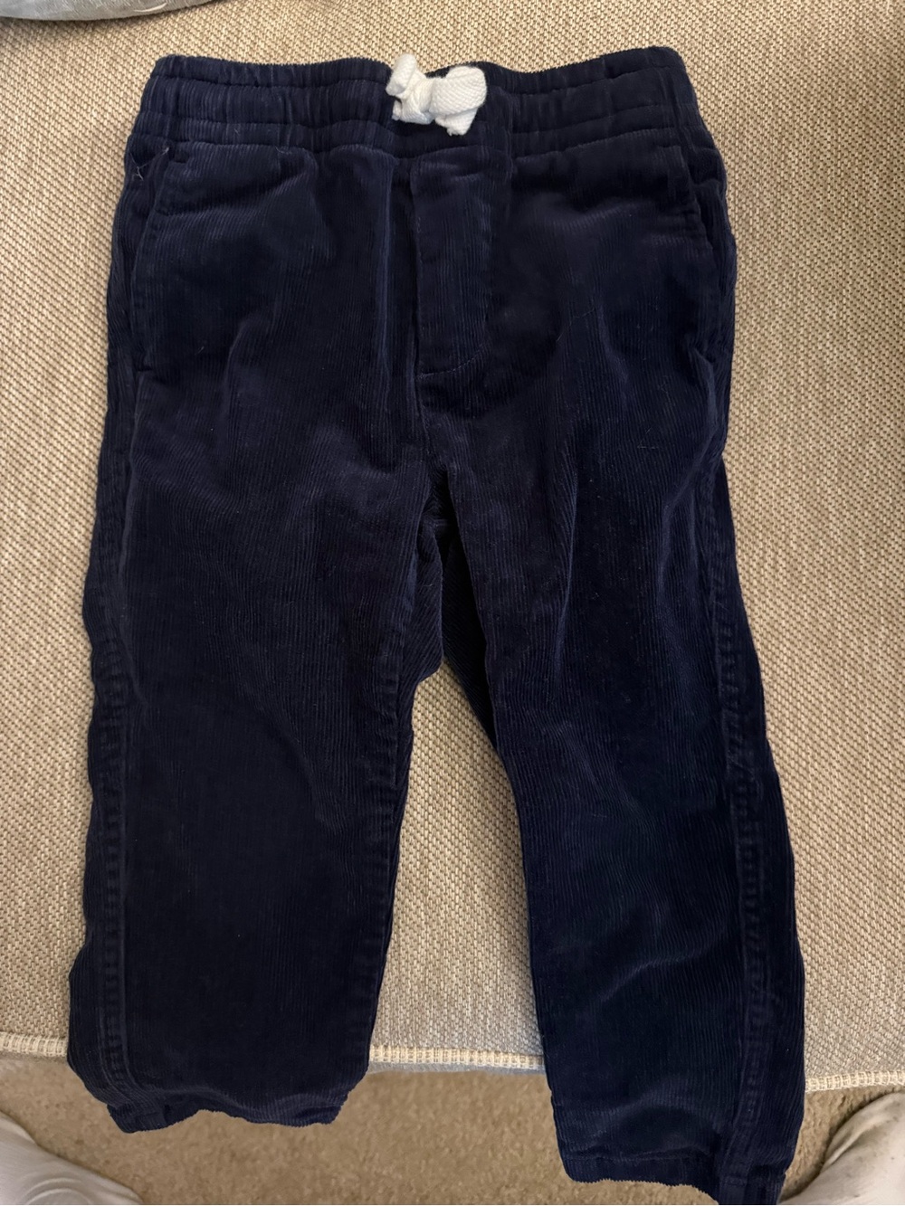 Vineyard Vines navy corduroy pull-on pants, size 3T.